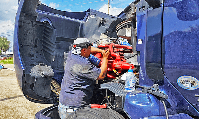 Semi-Truck power loss Repair Dallas TX